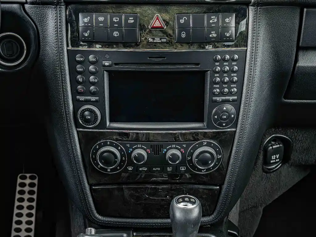 Mercedes-Benz G-Class AMG 2010 — фото 16