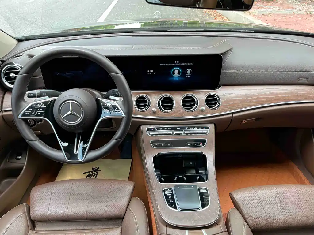 Mercedes-Benz E-Class 2021 — фото 18