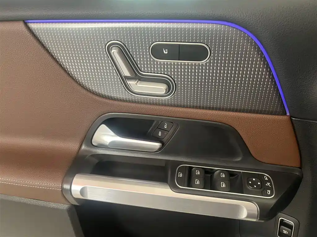 Mercedes-Benz GLB 2020 — фото 15