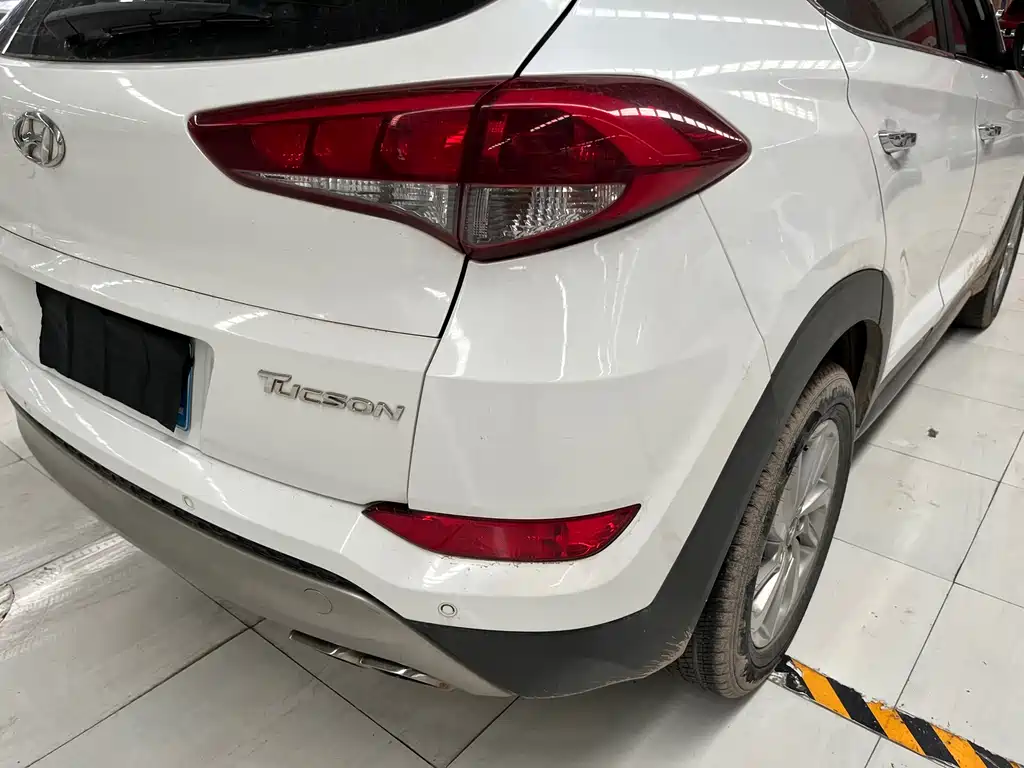 Hyundai Tucson 2017 — фото 18