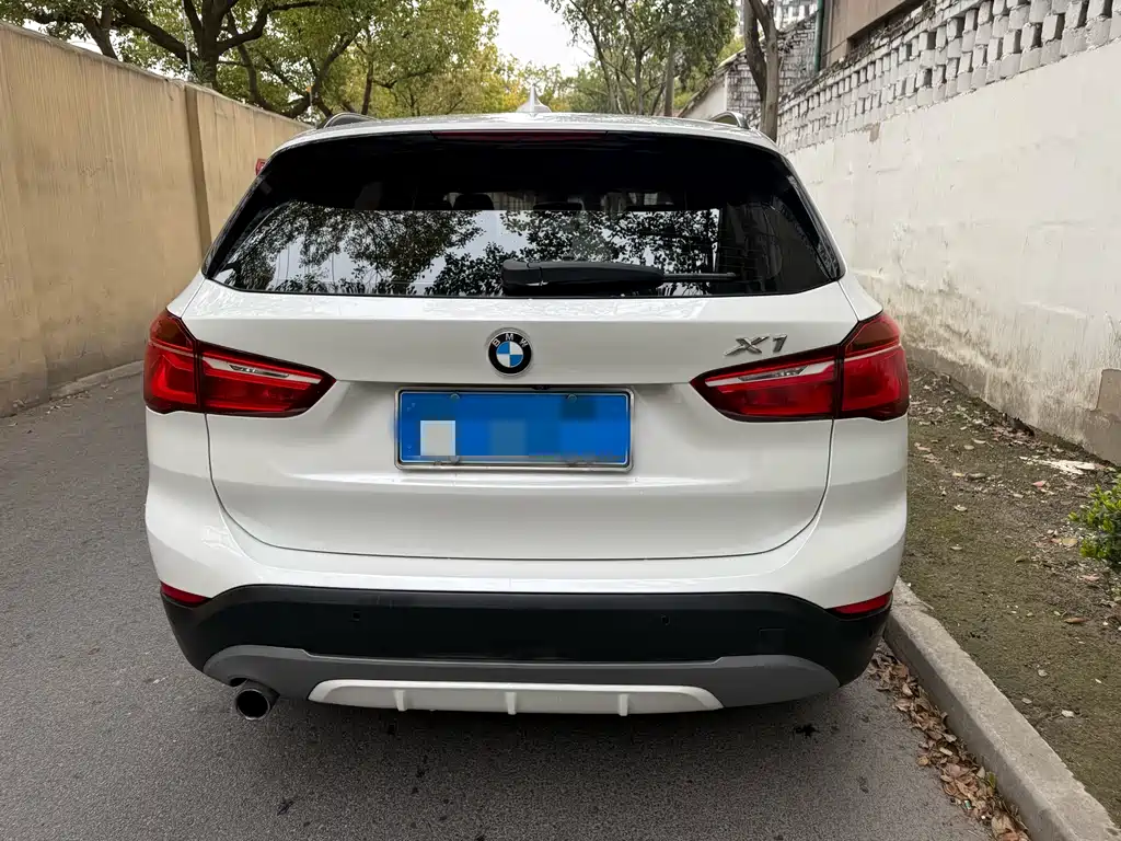BMW X1 2017 — фото 9