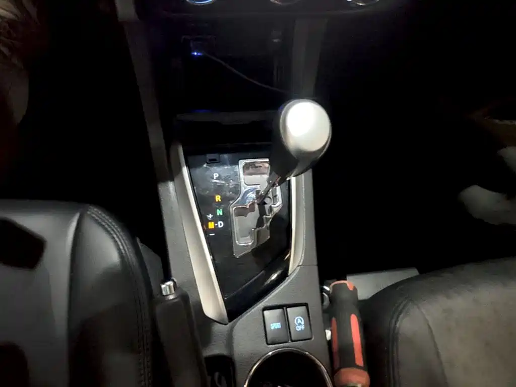Toyota Corolla 2018 — фото 14
