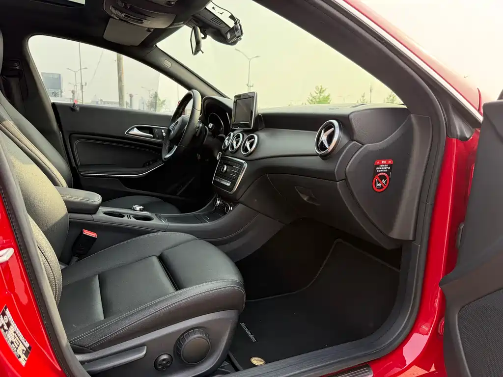 Mercedes-Benz CLA 2017 — фото 28