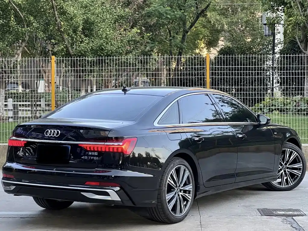 Audi A6L 2024 — фото 17