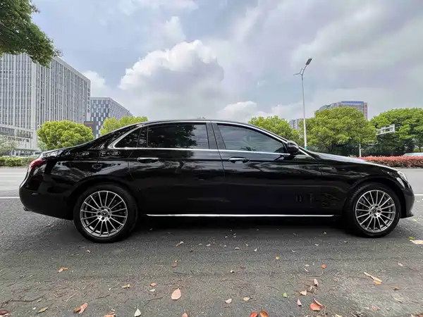 Mercedes-Benz E-Class 2021