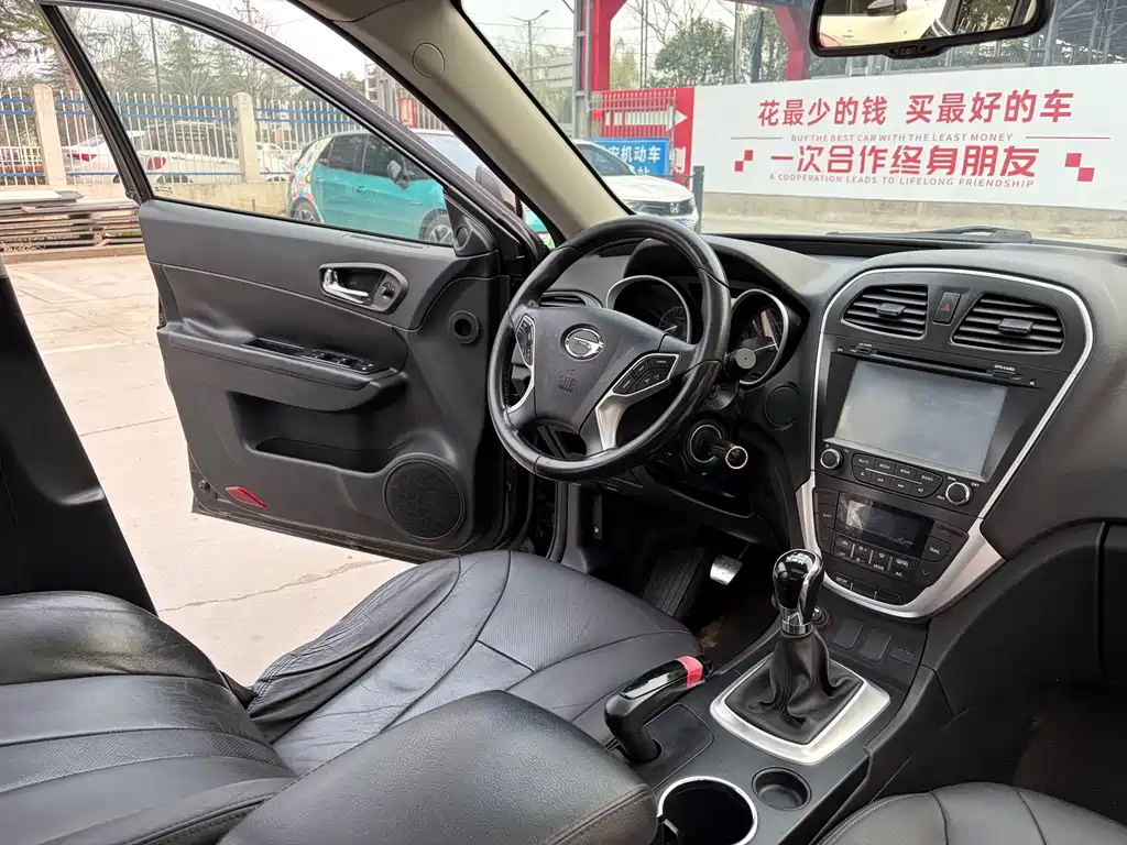 GAC Motor Trumpchi GS5 2014 — фото 10