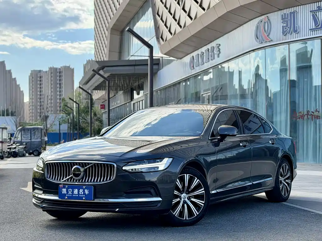 Volvo S90 2021 — фото 1
