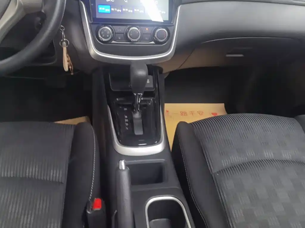 Nissan Tiida 2019 — фото 14