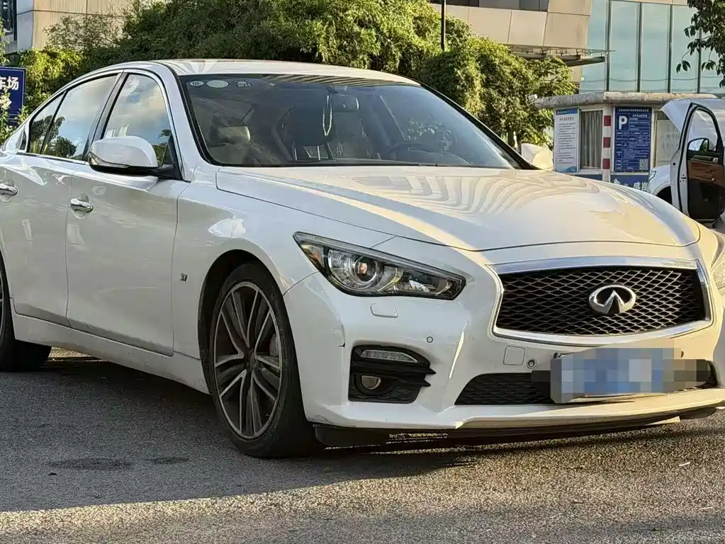 Infiniti Q50 2017 — фото 6
