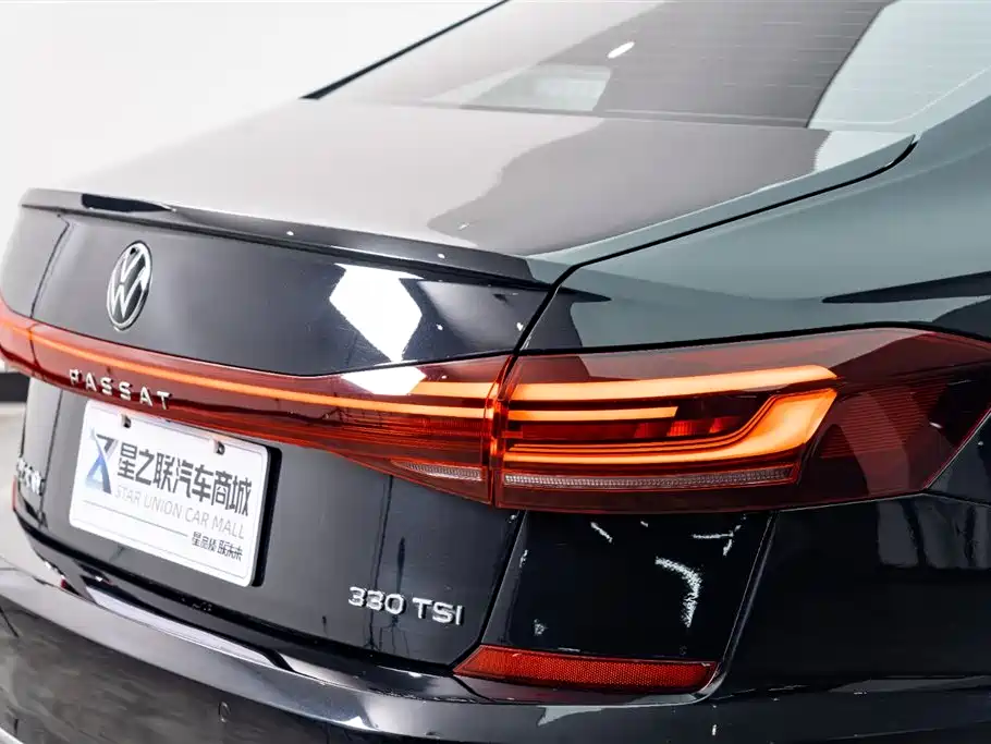 Volkswagen Passat 2022 — фото 8