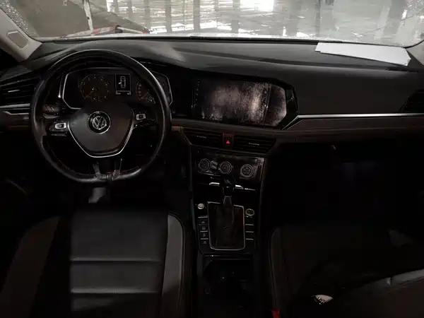 Volkswagen Sagitar 2020