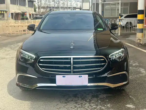 Mercedes-Benz E-Class 2023