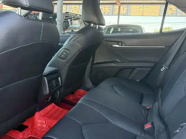 Toyota Camry 2018
