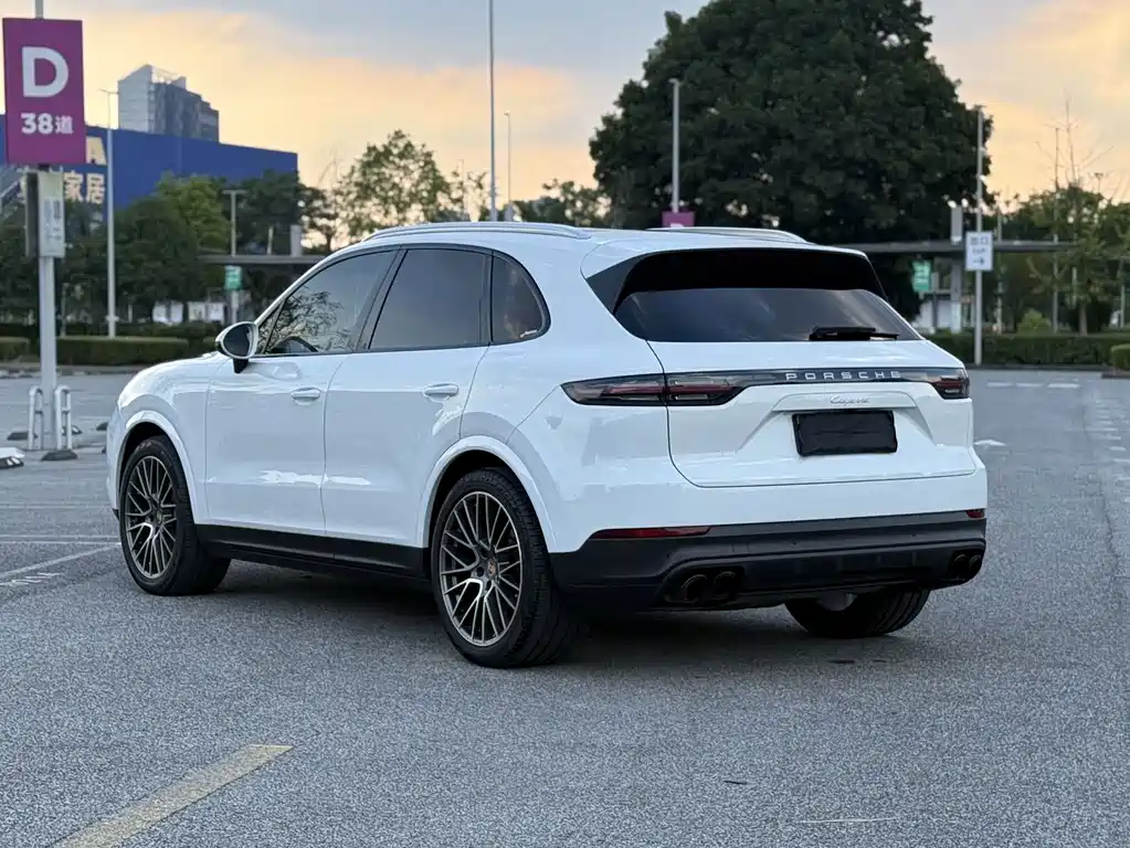 Porsche Cayenne 2020 — фото 6