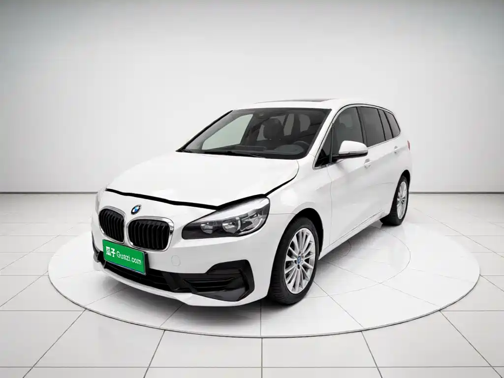 BMW 2 Series Wagon 2018 — фото 1