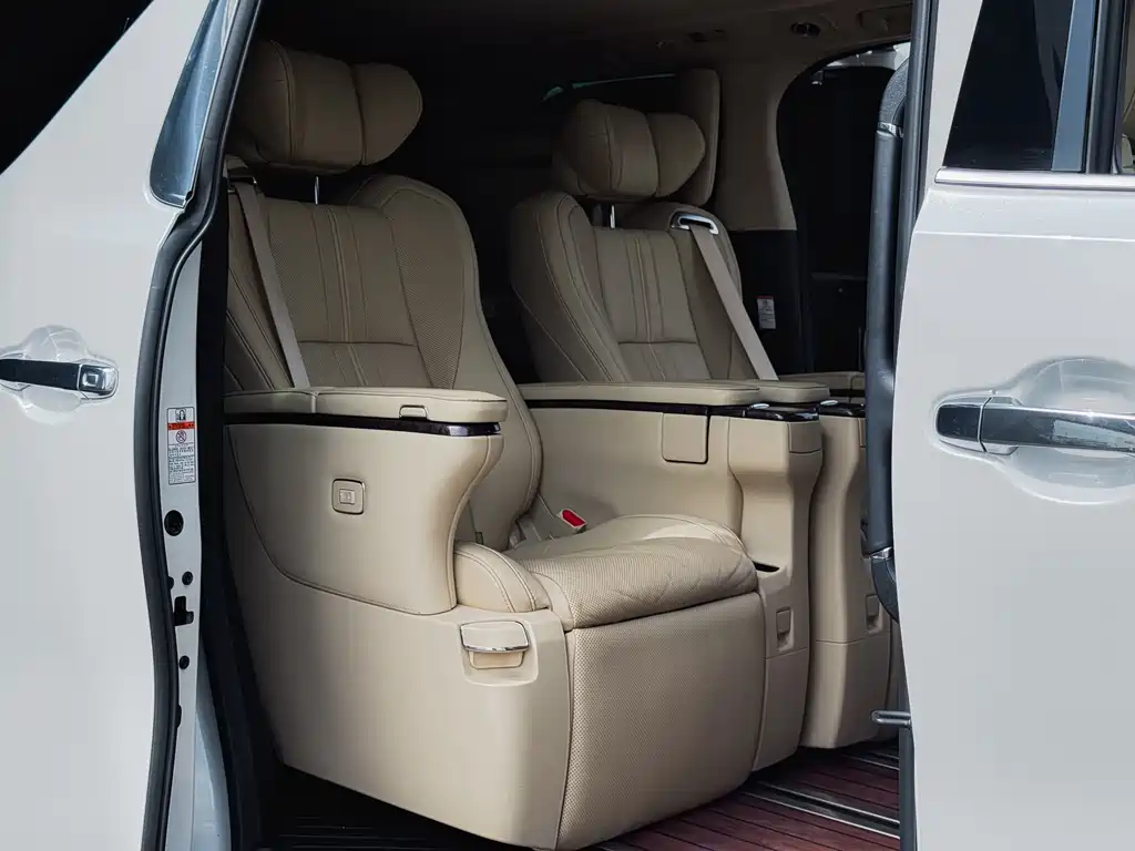 Toyota Alphard 2019 — фото 10
