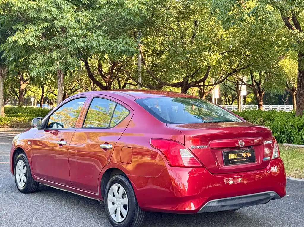 Nissan Sunny 2016 — фото 16