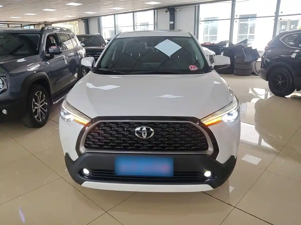 Toyota Corolla Cross 2022 — фото 3