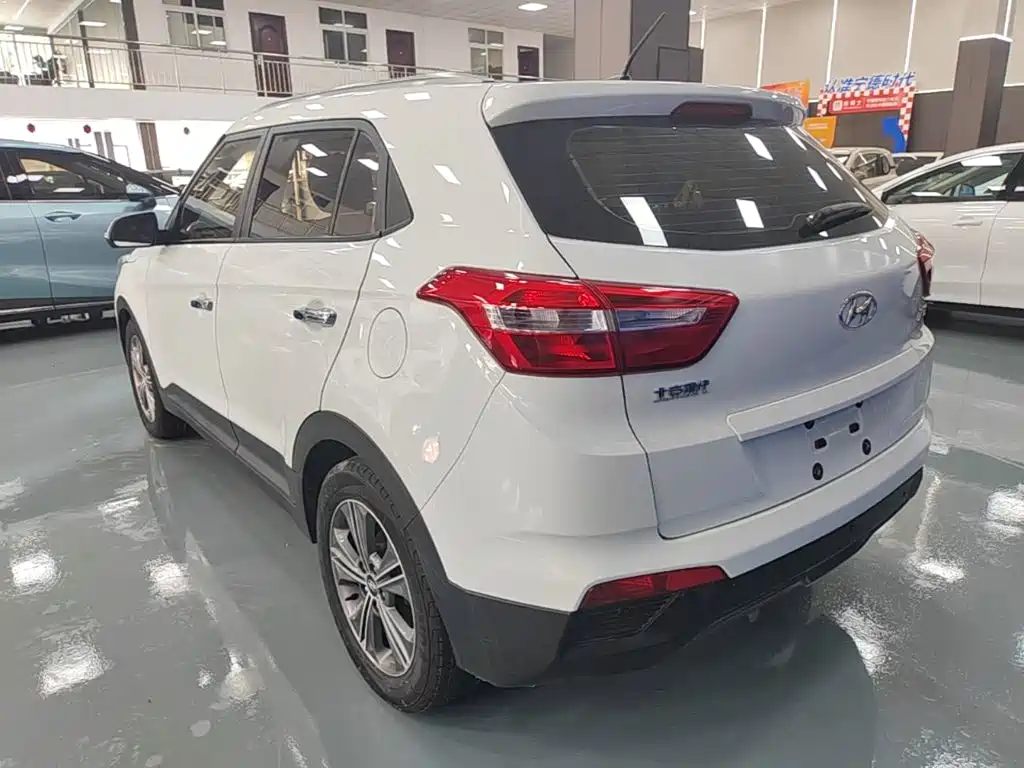 Hyundai ix25 2015 — фото 23