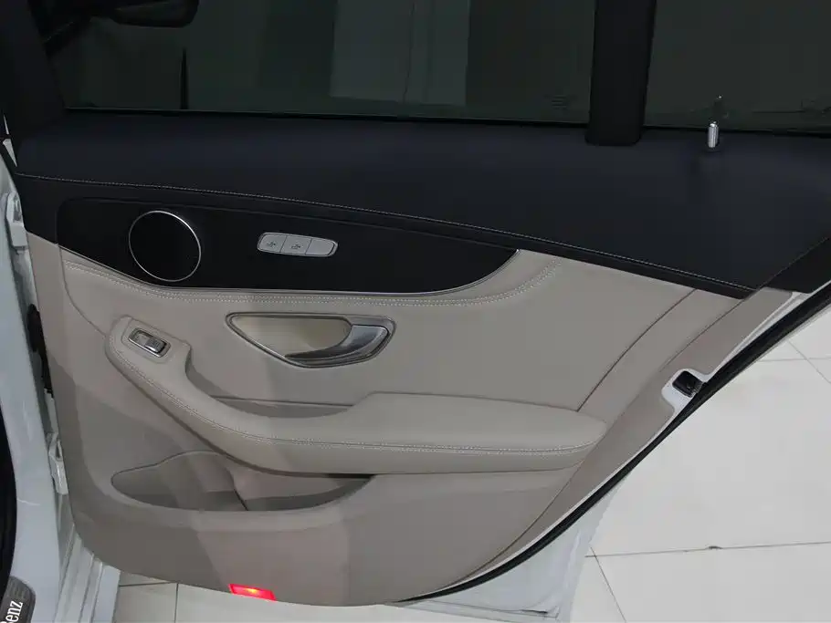 Mercedes-Benz C-Class 2019 — фото 32