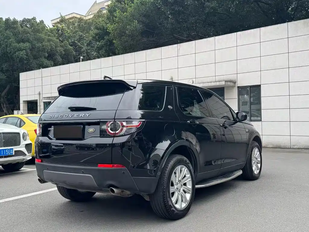 Land Rover Discovery Sport 2020 — фото 8
