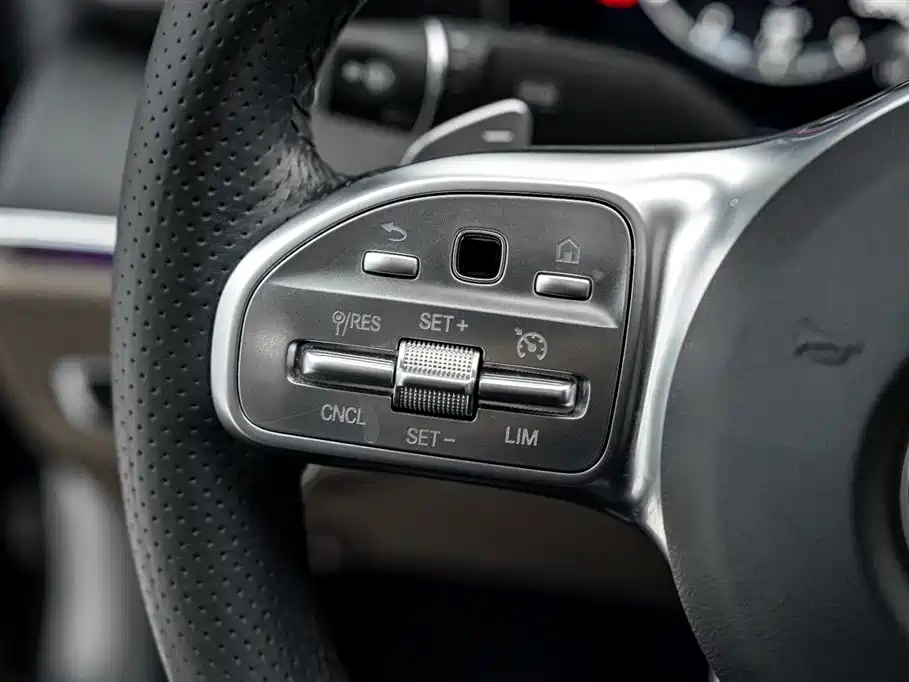 Mercedes-Benz E-Class 2020 — фото 9