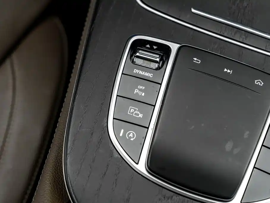Mercedes-Benz E-Class 2020 — фото 31