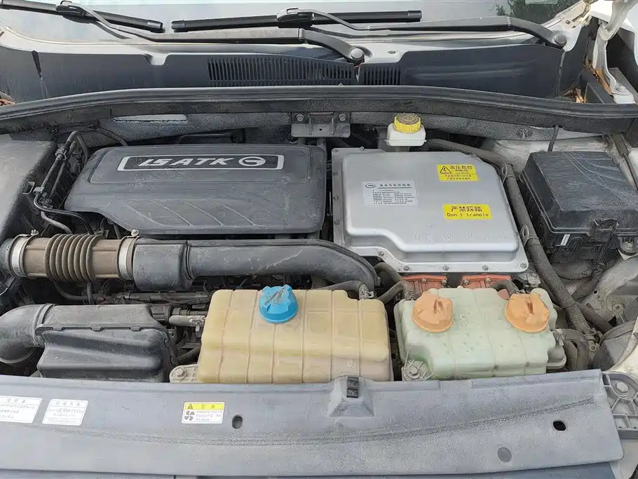 GAC Motor GS4 Hybrid 2018 — фото 10