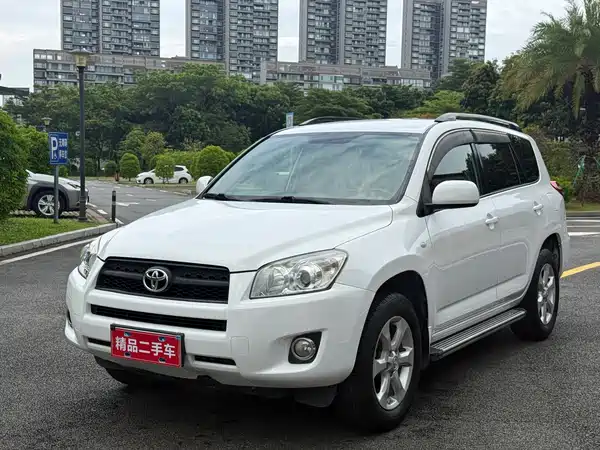 Toyota RAV4 2010