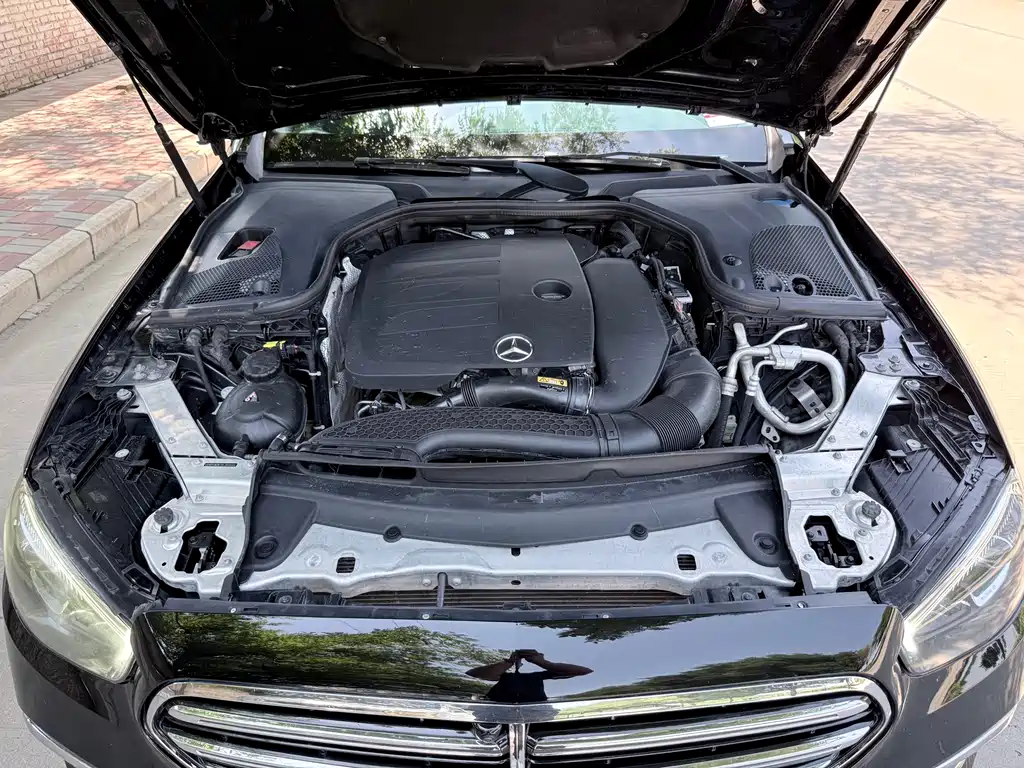 Mercedes-Benz E-Class 2019 — фото 14