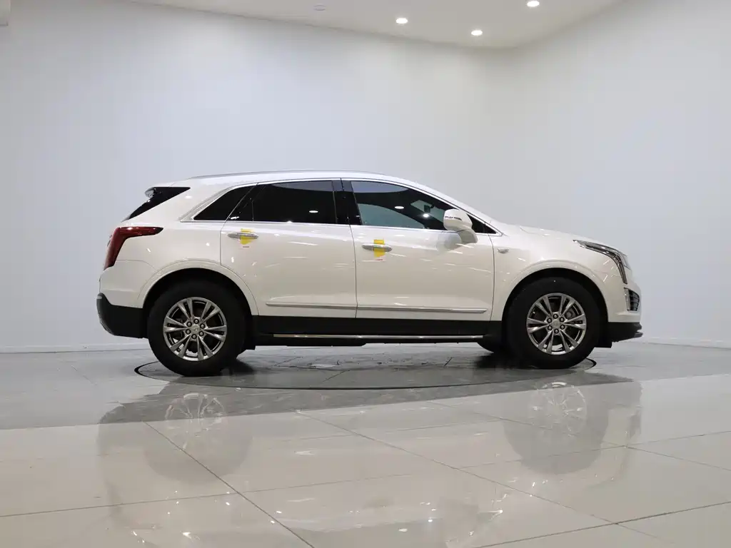 Cadillac XT5 2020 — фото 4