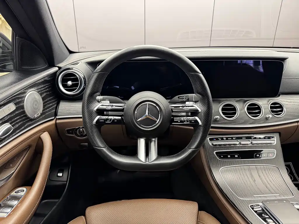 Mercedes-Benz E-Class 2022 — фото 7