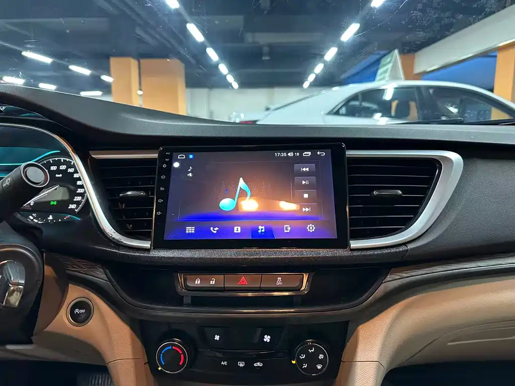 Buick Excelle 2017 — фото 11