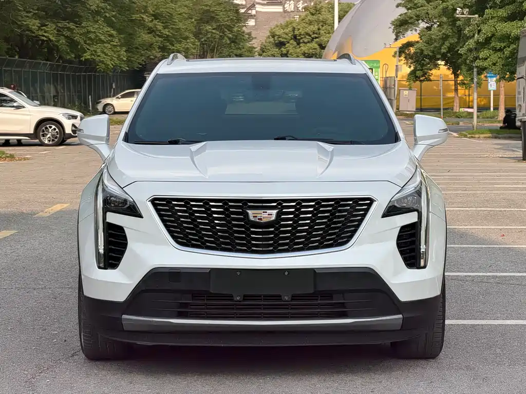 Cadillac XT4 2020 — фото 2