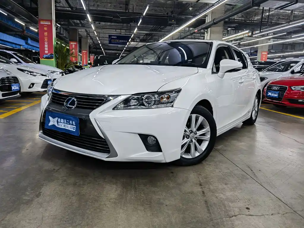 Lexus CT 2015