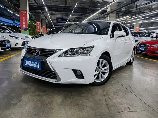 Lexus CT 2015