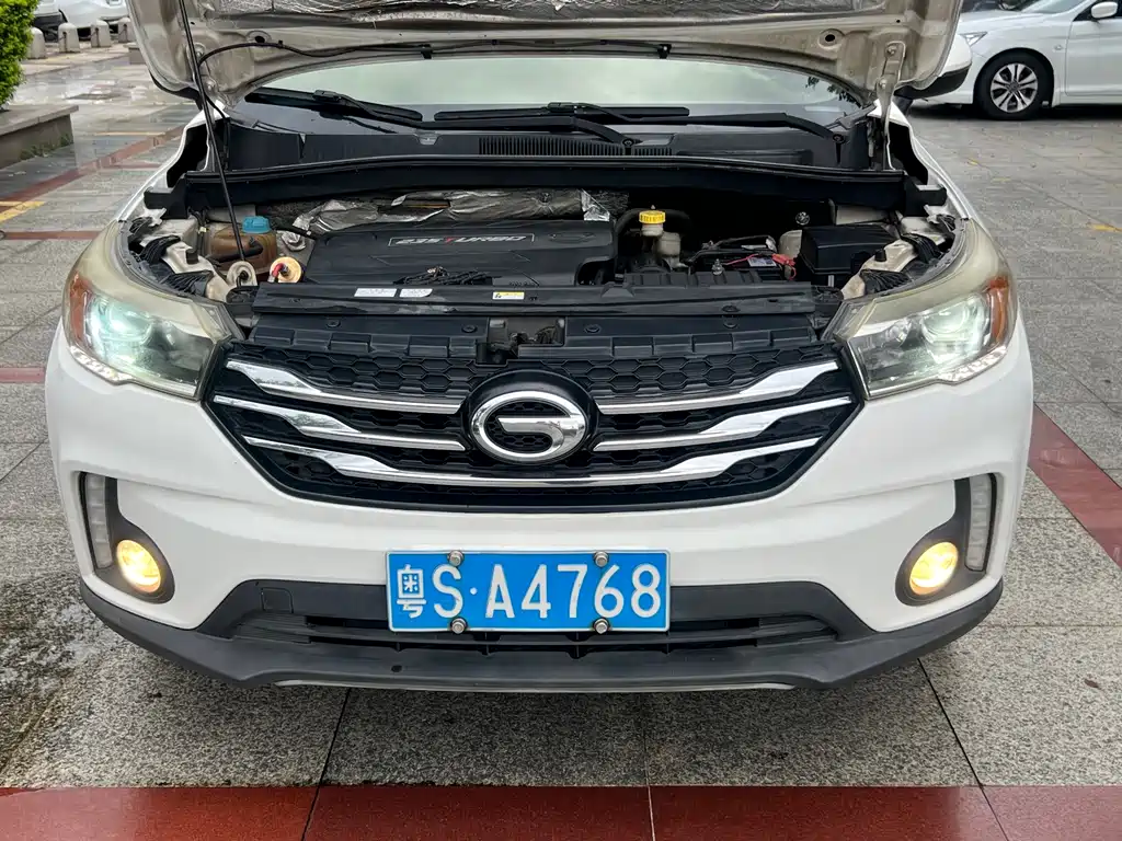 GAC Trumpchi GS4 2016 — фото 11