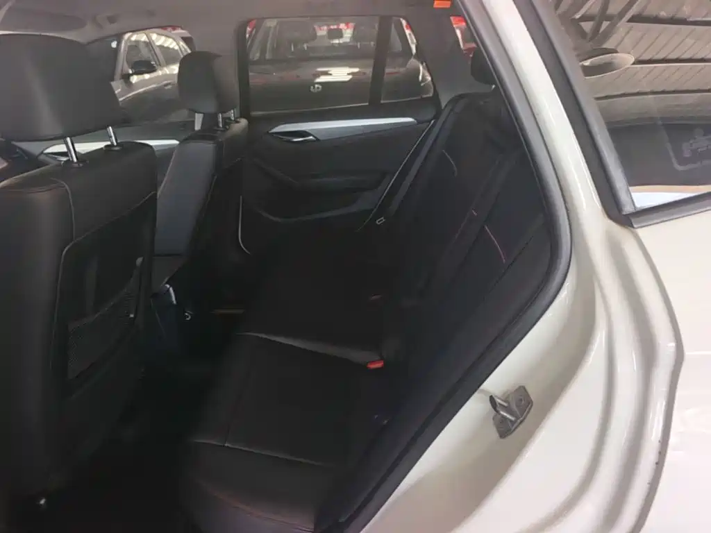 BMW X1 2015 — фото 17