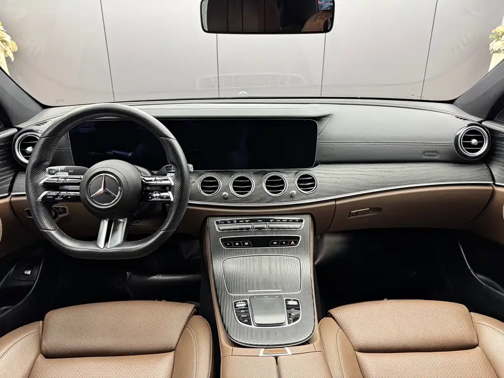 Mercedes-Benz E-Class 2022 — фото 6