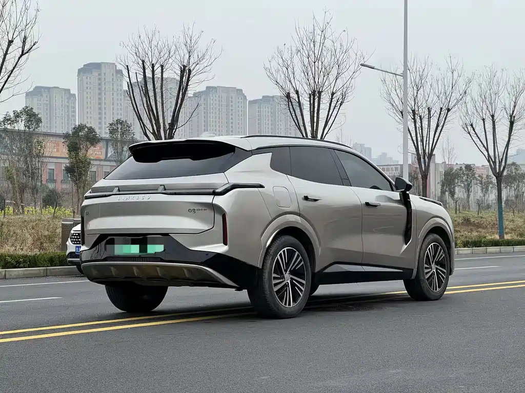 Lynk & Co 08 EM-P 2024 — фото 9