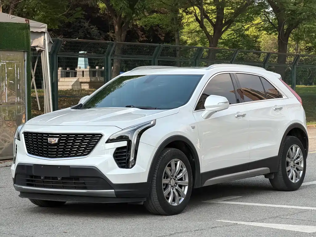 Cadillac XT4 2020 — фото 1