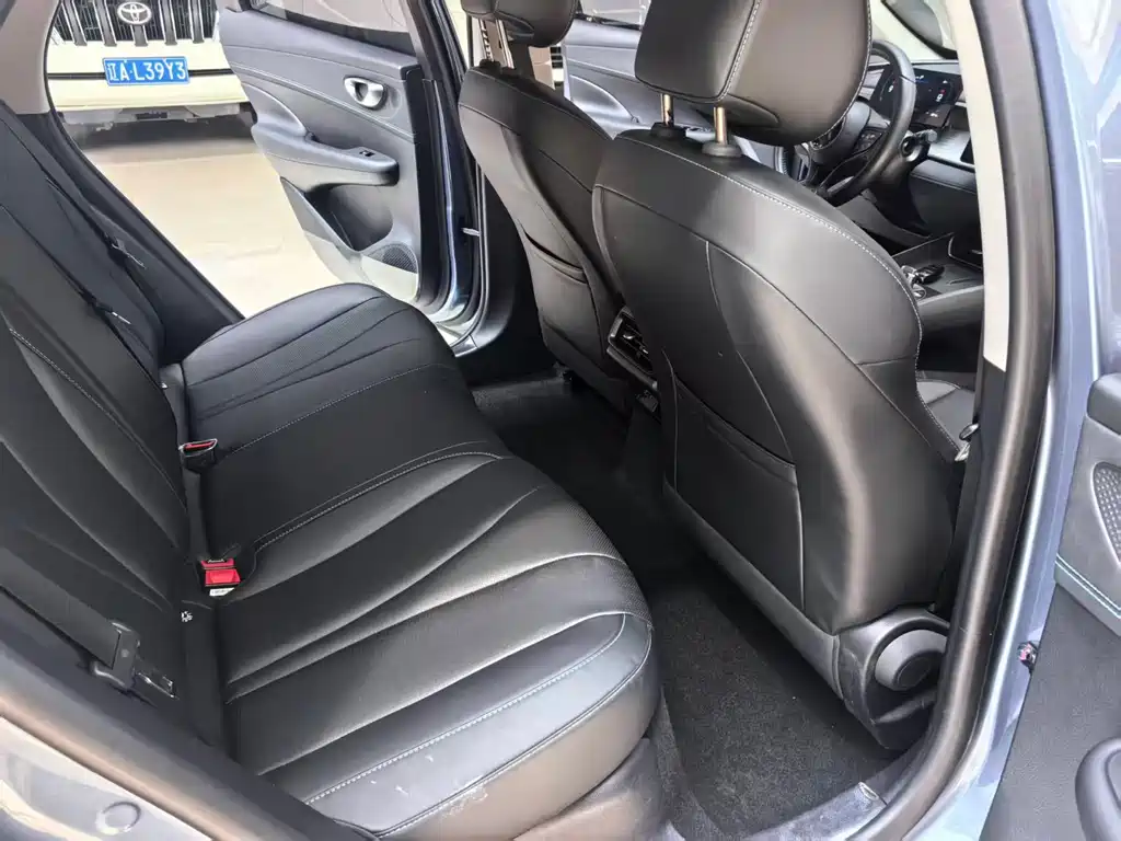 BYD Seal 05 DM-i 2025 — фото 10