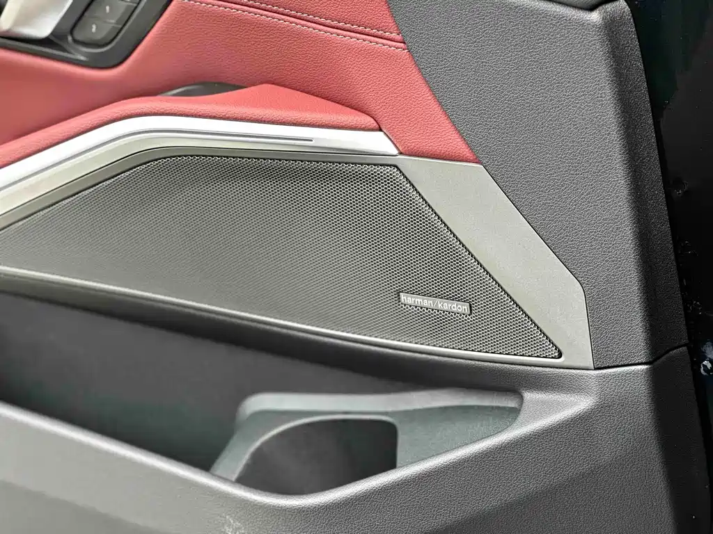 BMW 3 Series 2025 — фото 17