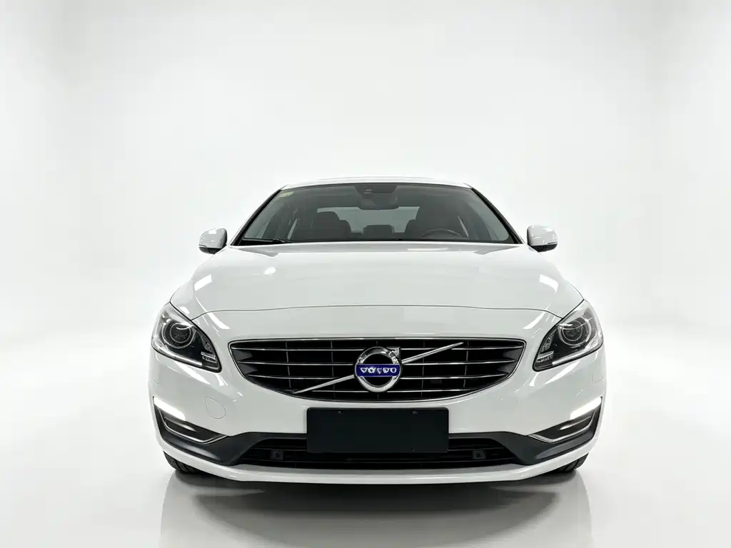 Volvo S60 2015 — фото 6
