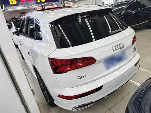 Audi Q5L 2020