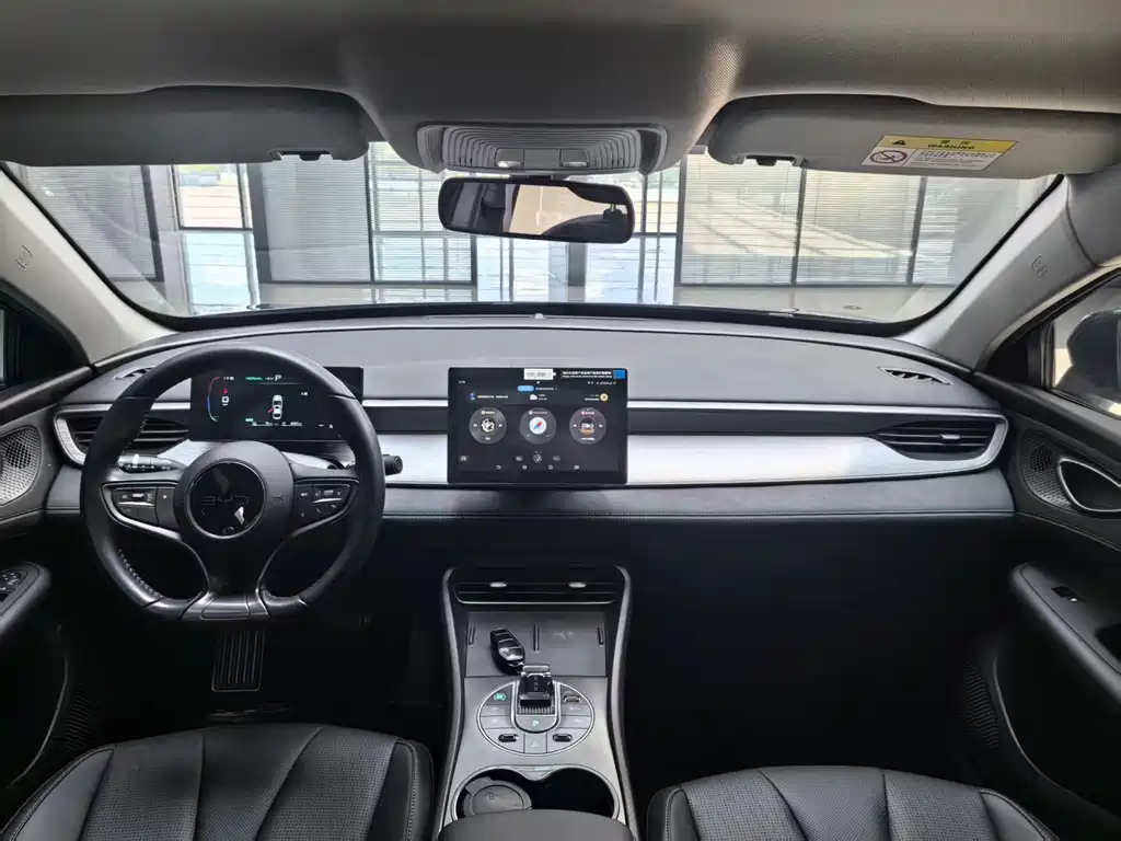 BYD Seal 05 DM-i 2025 — фото 17