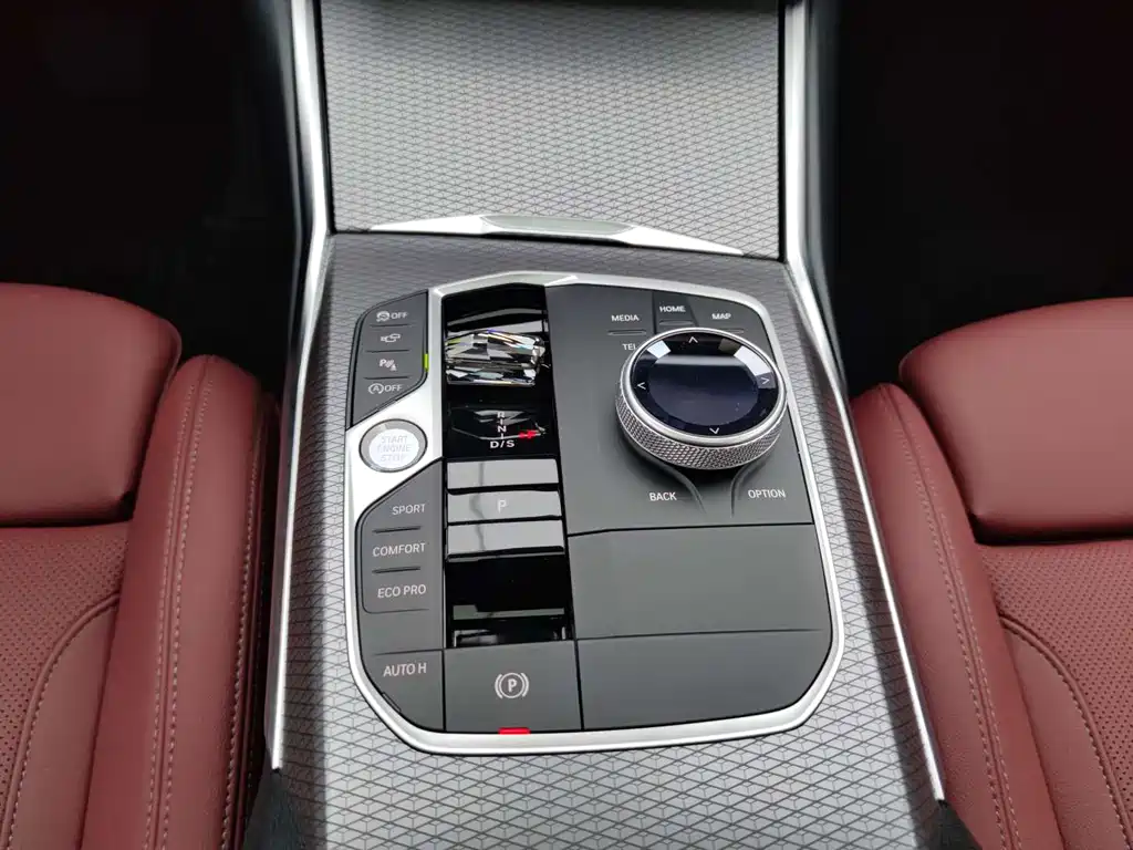 BMW 4 Series 2025 — фото 10