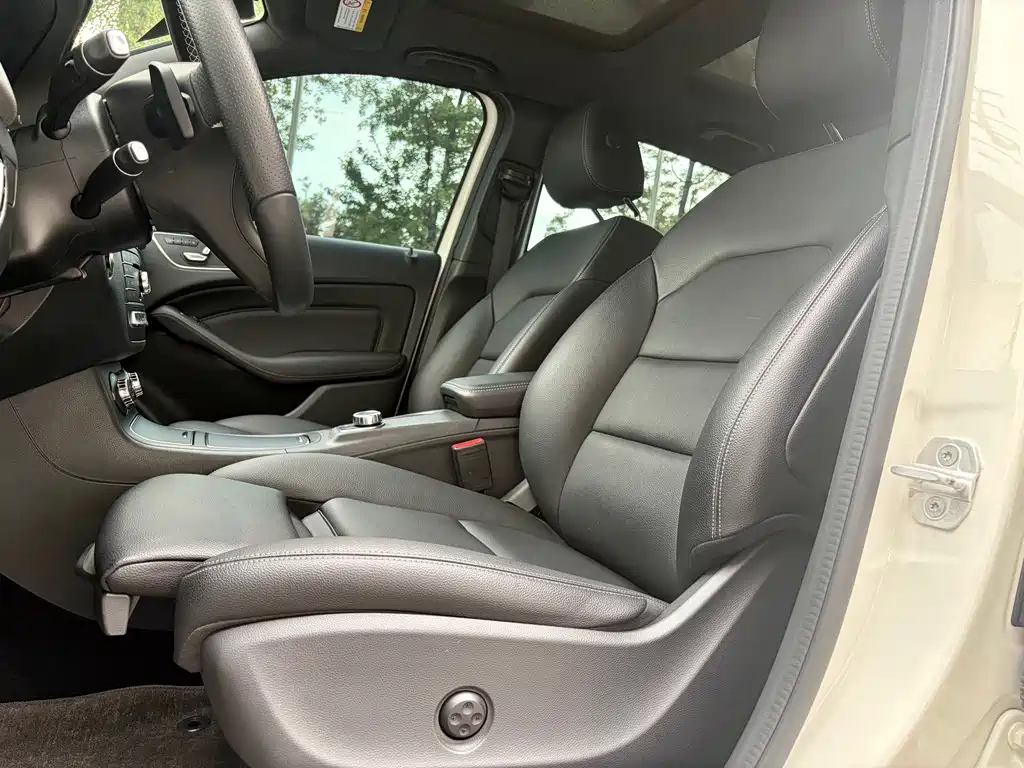 Mercedes-Benz B-Class 2017 — фото 19