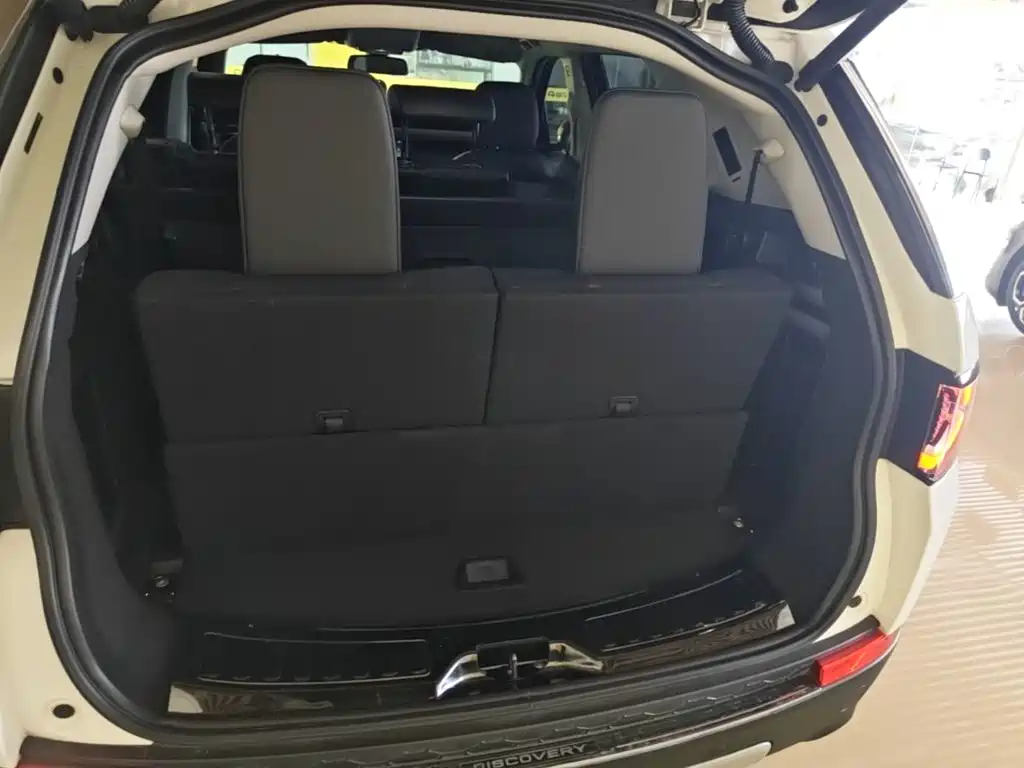 Land Rover Discovery Sport 2018 — фото 19