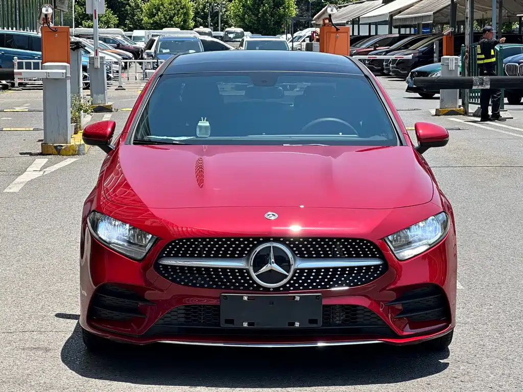 Mercedes-Benz A-Class 2021 — фото 2